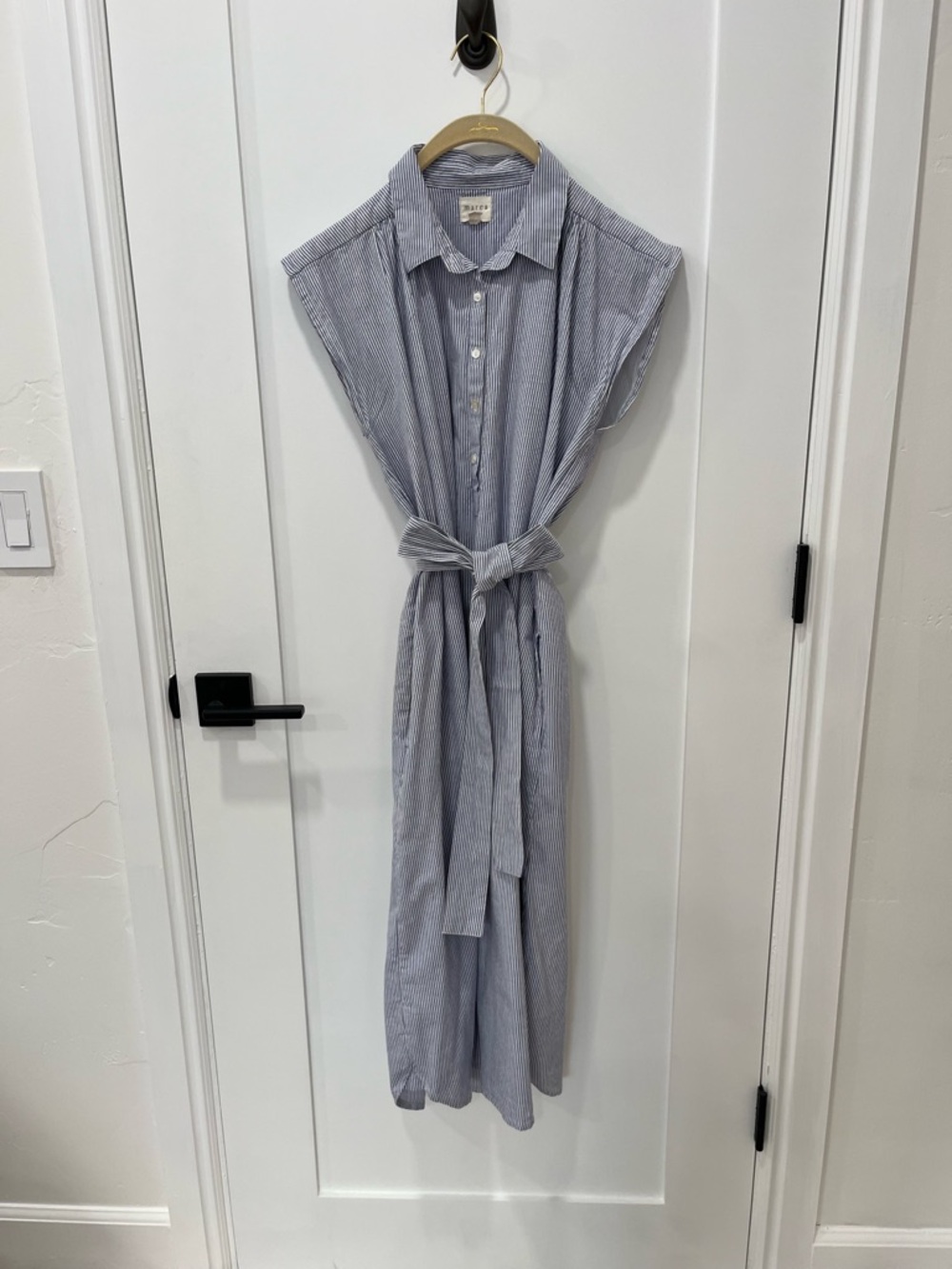 Sleeveless Joanna Dress by Marea. - Picture 4 of 11